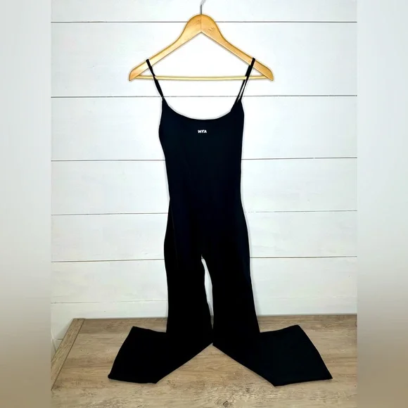 White Fox Boutique Black Athleisure Flare Jumpsuit Women's - Size Small - Picture 1 of 8